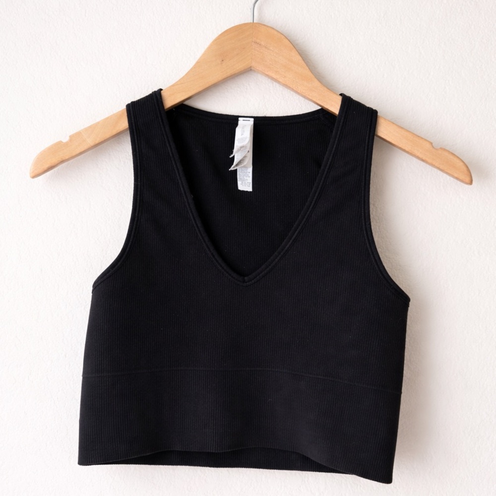 Athleta Aurora Ribbed V-Neck Crop Tank Athletic Top size Small